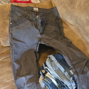 Women's Straight Leg Jeans in Black